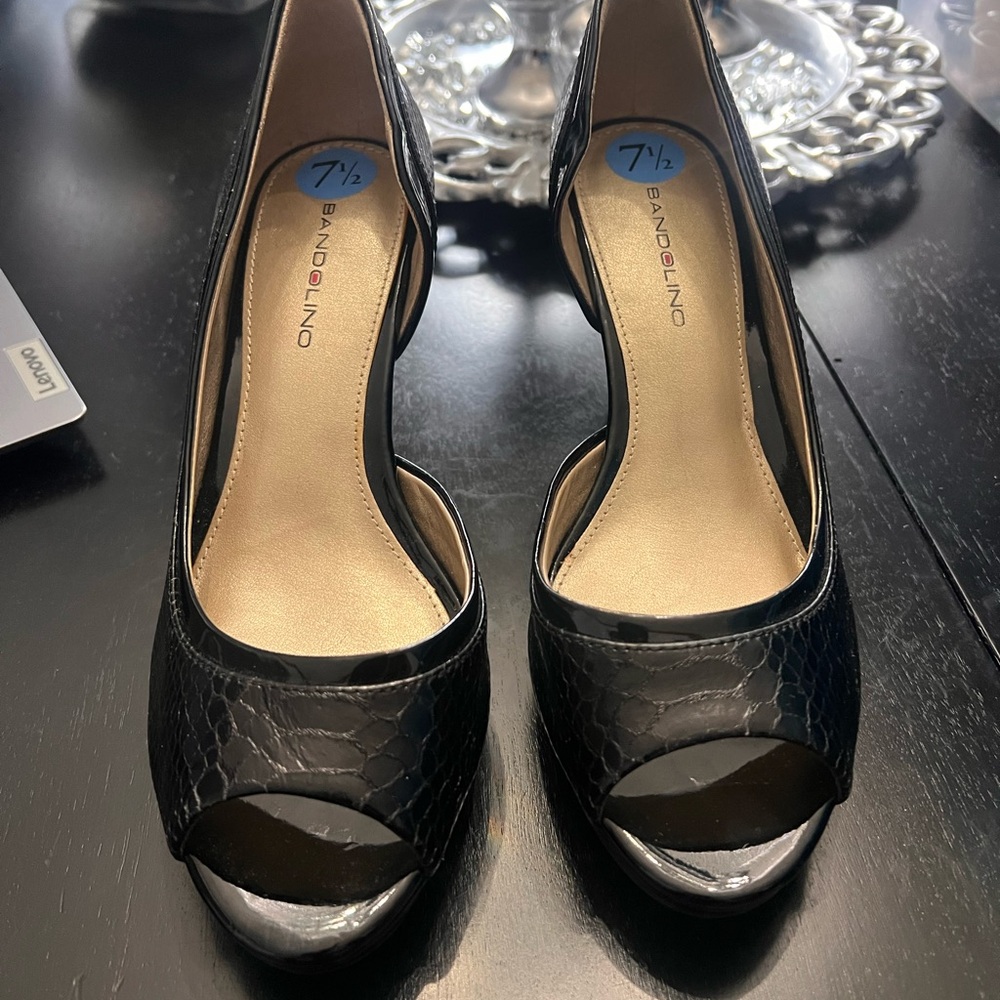 Bandolino Black Textured Heels with Silver Peep-Toe